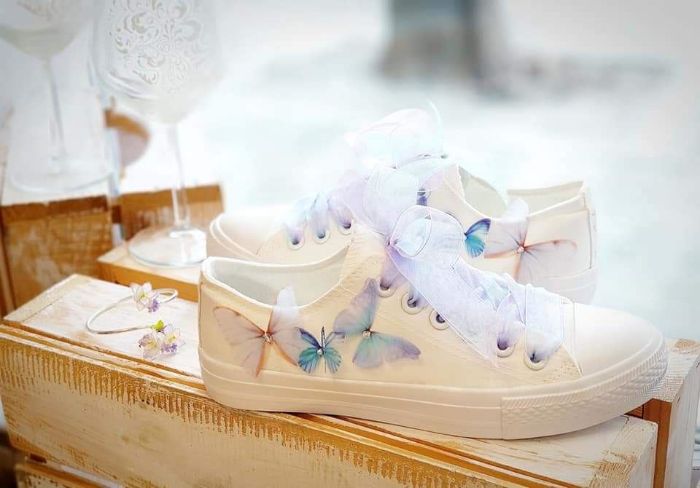 Снимка на Butterfly wedding sneakers