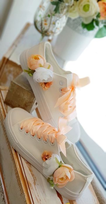 Снимка на 3D Flowers Peach sneakers 