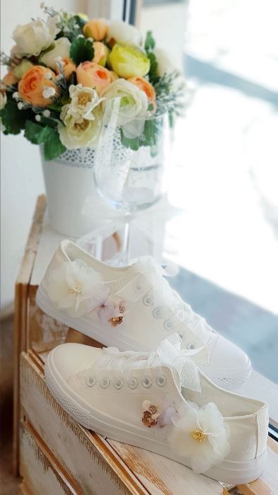 Снимка на 3D Flowers White sneakers 