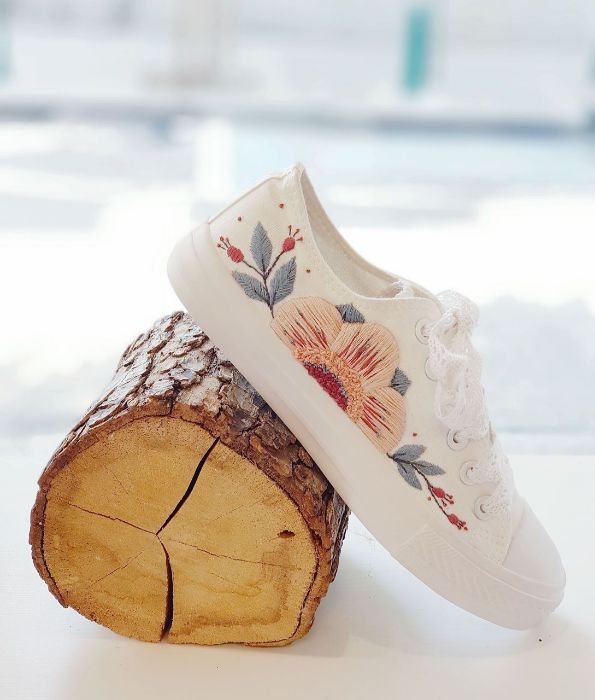 Снимка на Embroidered sneakers